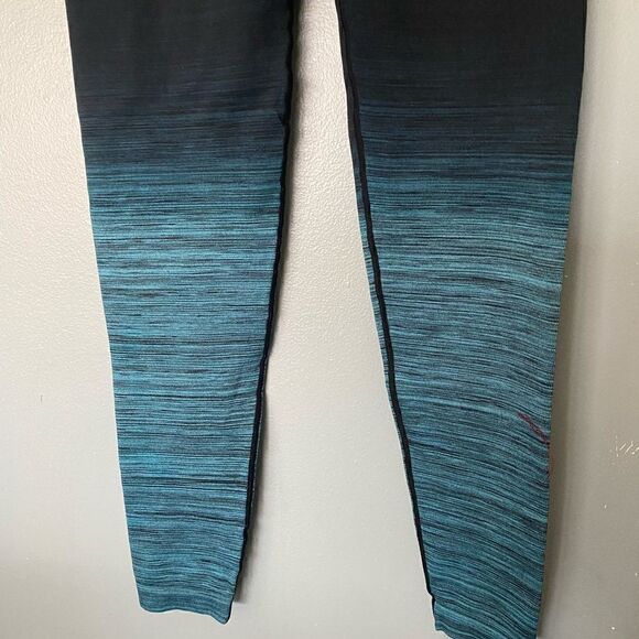 Codefit Athletic Pants/Leggings Size L/XL. - Picture 3 of 6